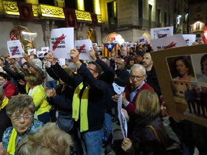 Concentraci&oacute; a la pla&ccedil;a del Vi per la independ&egrave;ncia i la llibertat dels presos pol&iacute;tics