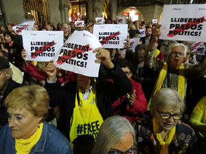 Concentraci&oacute; a la pla&ccedil;a del Vi per la independ&egrave;ncia i la llibertat dels presos pol&iacute;tics
