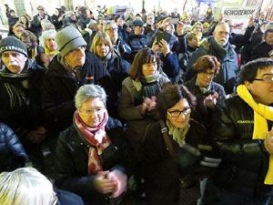 Concentraci&oacute; a la pla&ccedil;a del Vi per la independ&egrave;ncia i la llibertat dels presos pol&iacute;tics