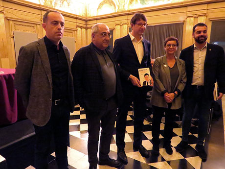 Concentraci&oacute; per la llibertat dels presos pol&iacute;tics a la pla&ccedil;a del Vi