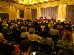 Concentraci&oacute; a la pla&ccedil;a del Vi per la independ&egrave;ncia i la llibertat dels presos pol&iacute;tics