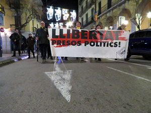 Concentració a la plaça del Vi per la independència i la llibertat dels presos polítics