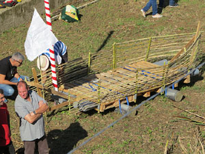 Fires 2019. 8a. Baixada d'Andr&ograve;mines pel riu Onyar del segle XXI