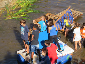 Fires 2019. 8a. Baixada d'Andr&ograve;mines pel riu Onyar del segle XXI