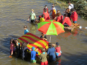 Fires 2019. 8a. Baixada d'Andr&ograve;mines pel riu Onyar del segle XXI