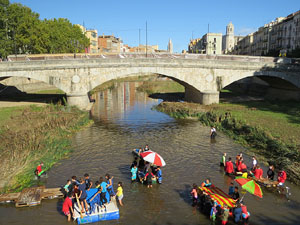 Fires 2019. 8a. Baixada d'Andr&ograve;mines pel riu Onyar del segle XXI