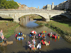 Fires 2019. 8a. Baixada d'Andr&ograve;mines pel riu Onyar del segle XXI