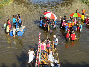 Fires 2019. 8a. Baixada d'Andr&ograve;mines pel riu Onyar del segle XXI