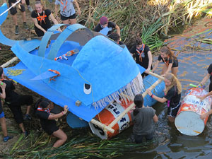 Fires 2019. 8a. Baixada d'Andr&ograve;mines pel riu Onyar del segle XXI