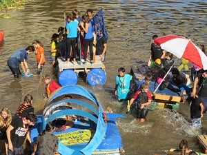 Fires 2019. 8a. Baixada d'Andr&ograve;mines pel riu Onyar del segle XXI