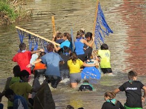 Fires 2019. 8a. Baixada d'Andr&ograve;mines pel riu Onyar del segle XXI