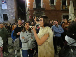 Fires 2019. La Drakofarra, descens del Beatusaure i del petit Drac Major per les escales de la Catedral de Girona