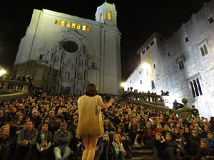 Fires 2019. La Drakofarra, descens del Beatusaure i del petit Drac Major per les escales de la Catedral de Girona