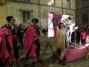 Fires 2019. La Drakofarra, descens del Beatusaure i del petit Drac Major per les escales de la Catedral de Girona