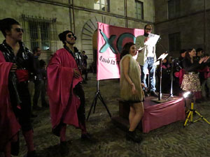 Fires 2019. La Drakofarra, descens del Beatusaure i del petit Drac Major per les escales de la Catedral de Girona