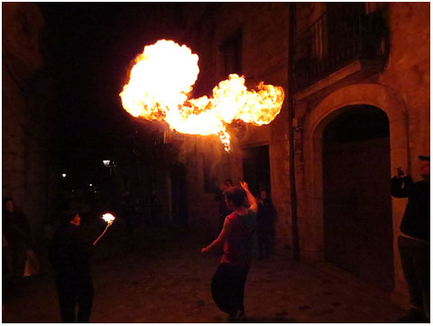 La Drakofarra al carrer de la Força