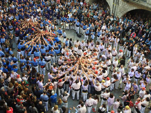 Fires 2019. La Diada Castellera a la pla&ccedil;a del Vi, amb els Marrecs de Salt, els Capgrossos de Matar&oacute; i els Minyons de Terrassa