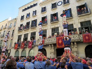 Fires 2019. La Diada Castellera a la pla&ccedil;a del Vi, amb els Marrecs de Salt, els Capgrossos de Matar&oacute; i els Minyons de Terrassa