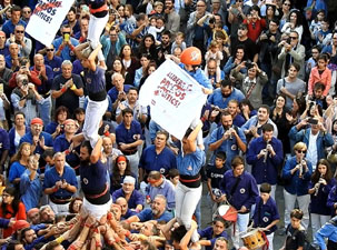 Fires 2019. La Diada Castellera a la pla&ccedil;a del Vi, amb els Marrecs de Salt, els Capgrossos de Matar&oacute; i els Minyons de Terrassa