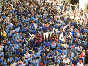 Fires 2019. La Diada Castellera a la pla&ccedil;a del Vi, amb els Marrecs de Salt, els Capgrossos de Matar&oacute; i els Minyons de Terrassa
