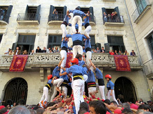 Fires 2019. La Diada Castellera a la pla&ccedil;a del Vi, amb els Marrecs de Salt, els Capgrossos de Matar&oacute; i els Minyons de Terrassa