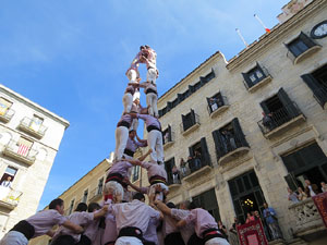 Fires 2019. La Diada Castellera a la pla&ccedil;a del Vi, amb els Marrecs de Salt, els Capgrossos de Matar&oacute; i els Minyons de Terrassa