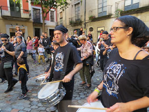 Fires 2019. Passejada de Fires de la Mula Baba i representaci&oacute; de titelles