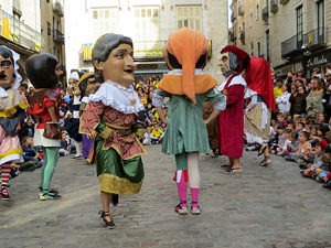 Fires 2019. Passejada amb els capgrossos de la ciutat i Fal&middot;lera Gironina