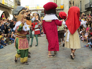 Fires 2019. Passejada amb els capgrossos de la ciutat i Fal&middot;lera Gironina