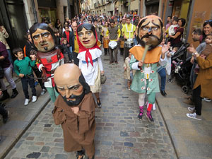 Fires 2019. Passejada amb els capgrossos de la ciutat i Fal&middot;lera Gironina