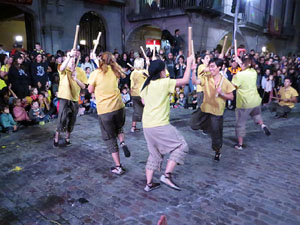 Fires 2019. Preg&oacute; de Fires. Entrada i ballades de capgrossos, gegants i far&agrave;ndula a la pla&ccedil;a del Vi