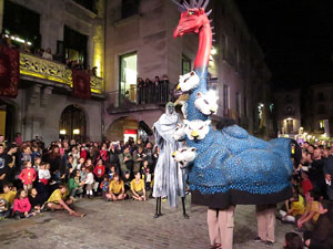 Fires 2019. Preg&oacute; de Fires. Entrada i ballades de capgrossos, gegants i far&agrave;ndula a la pla&ccedil;a del Vi