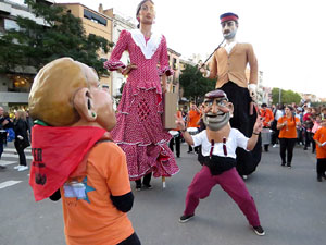 Fires 2019. Preg&oacute; de Fires. Les cercaviles de gegants i capgrossos fins la pla&ccedil;a del Vi