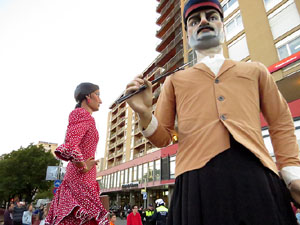 Fires 2019. Preg&oacute; de Fires. Les cercaviles de gegants i capgrossos fins la pla&ccedil;a del Vi