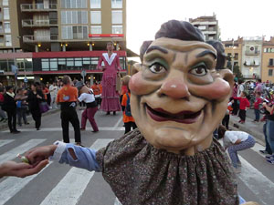 Fires 2019. Preg&oacute; de Fires. Les cercaviles de gegants i capgrossos fins la pla&ccedil;a del Vi