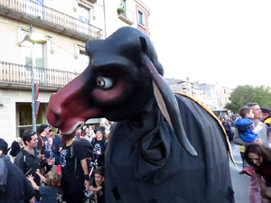 Fires 2019. Preg&oacute; de Fires. Les cercaviles de gegants i capgrossos fins la pla&ccedil;a del Vi