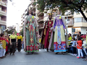 Fires 2019. Preg&oacute; de Fires. Les cercaviles de gegants i capgrossos fins la pla&ccedil;a del Vi