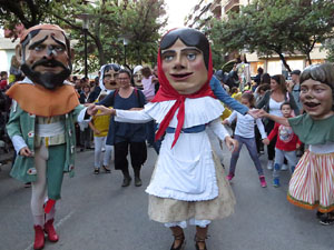 Fires 2019. Preg&oacute; de Fires. Les cercaviles de gegants i capgrossos fins la pla&ccedil;a del Vi