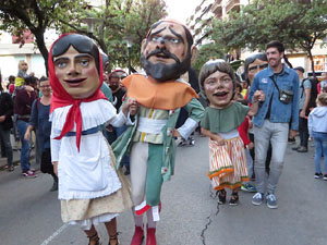 Fires 2019. Preg&oacute; de Fires. Les cercaviles de gegants i capgrossos fins la pla&ccedil;a del Vi