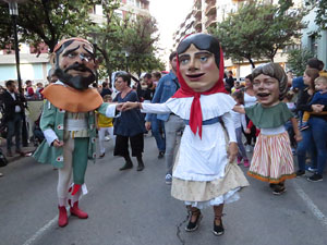 Fires 2019. Preg&oacute; de Fires. Les cercaviles de gegants i capgrossos fins la pla&ccedil;a del Vi