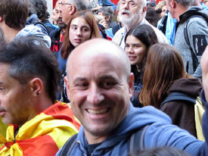 Sortida de la columna de la Marxa per la Llibertat des de la pla&ccedil;a de l'1 d'octubre de 2017 de Girona