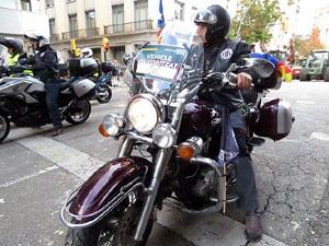 Sortida de la columna de la Marxa per la Llibertat des de la pla&ccedil;a de l'1 d'octubre de 2017 de Girona