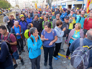 Sortida de la columna de la Marxa per la Llibertat des de la plaça de l'1 d'octubre de 2017 de Girona
