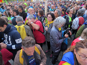 Sortida de la columna de la Marxa per la Llibertat des de la plaça de l'1 d'octubre de 2017 de Girona