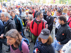 Sortida de la columna de la Marxa per la Llibertat des de la plaça de l'1 d'octubre de 2017 de Girona