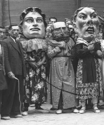 Antic capgr&ograve;s Esquivamosques, al centre. 1939-1940