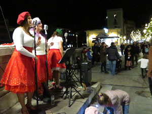 Nadal 2019 a Girona. Girona Christmas Swing amb The Lolita's Sisters a la Rambla de la Llibertat