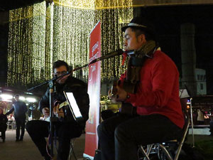 Nadal 2019 a Girona. Girona Christmas Swing amb Pau Morales & Ricard Figueres, a la plaça Miquel Santaló