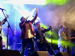 Nadal 2019 a Girona. Concert de Cap d'Any amb La Tropical versions