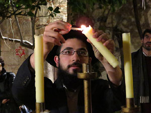 Nadal 2019 a Girona. Encesa de les llums de Hanukkà al pati dels Rabins